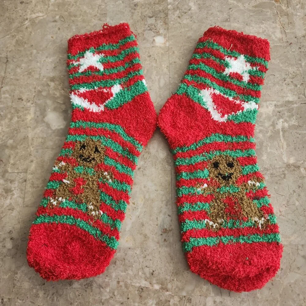 Women's Colorful Christmas Fluffy Socks (2pk) (NWOT)